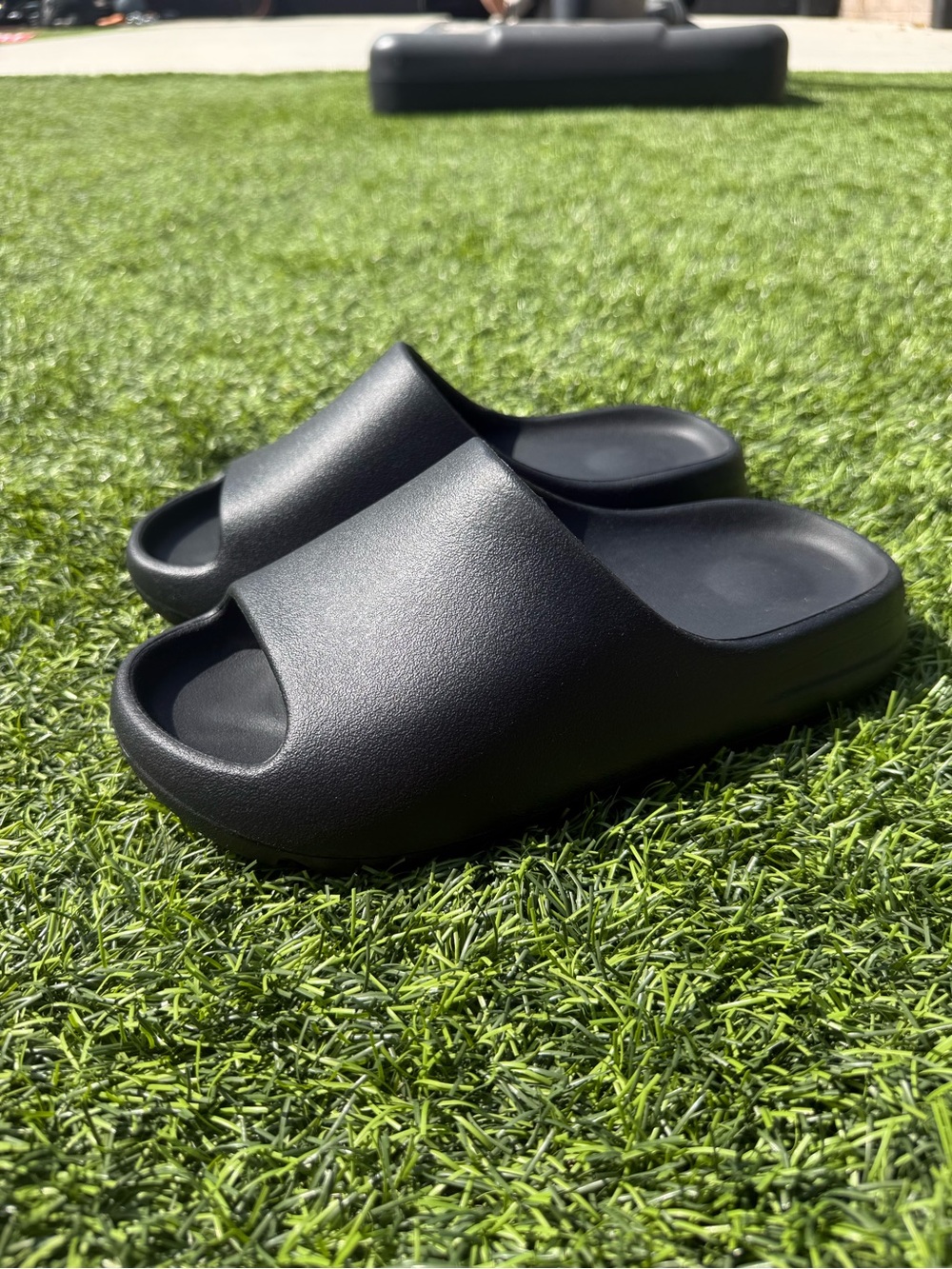 Black Yeezy slides